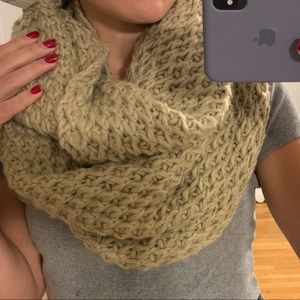 Old Navy Infinity scarf (NWOT)